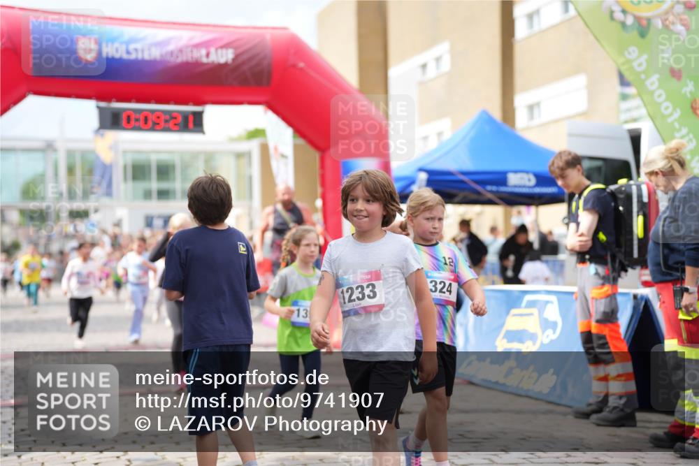 12.06.2026 - Holstenköstenlauf LAZAROV Photography http://msf.ph/oto/9741907 12.06.2026 16:09:23 Laufen 0, 09, 21, 13, 1233, 324, 9, 1, 438, 572, 671, 773, 816, 820, 823, 1008, 1019, 1126, 1222, 1381, 1391, 1457 meine-sportfotos.de