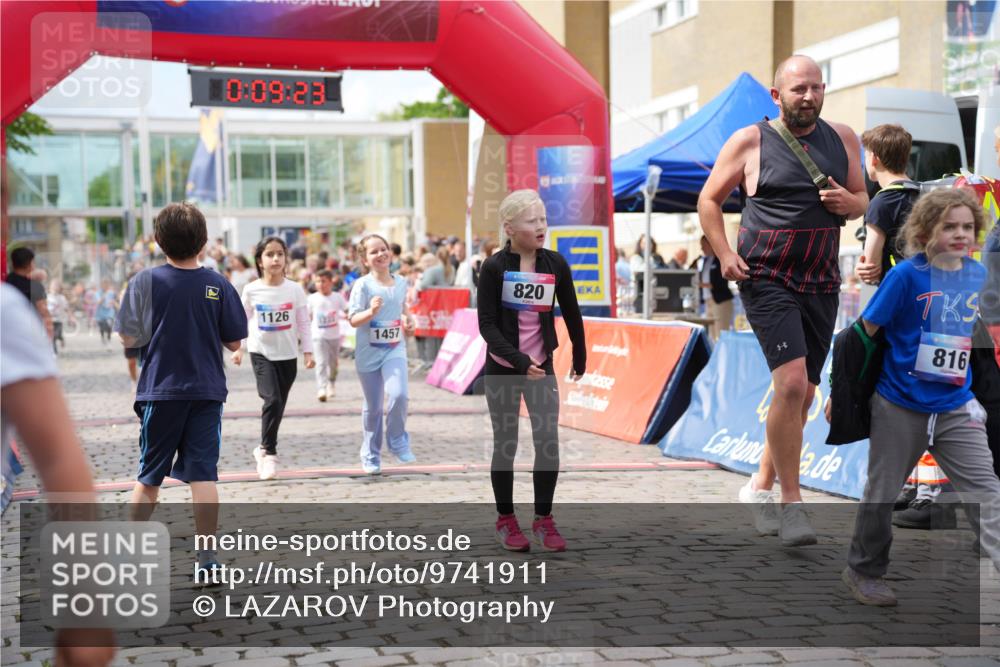 12.06.2026 - Holstenköstenlauf LAZAROV Photography http://msf.ph/oto/9741911 12.06.2026 16:09:25 Laufen 10, 09, 23, 27, 1126, 1457, 820, 816, 438, 555, 572, 671, 773, 823, 1008, 1019, 1126, 1222, 1229, 1235, 1381, 1391, 1457 meine-sportfotos.de