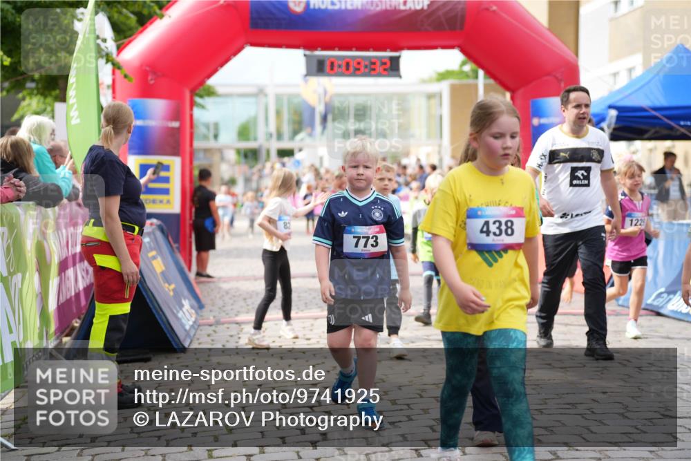 12.06.2026 - Holstenköstenlauf LAZAROV Photography http://msf.ph/oto/9741925 12.06.2026 16:09:34 Laufen 82, 0, 09, 32, 773, 438, 1229, 555, 811, 822, 935, 1134, 1136, 1229, 1235, 1237, 1254 meine-sportfotos.de