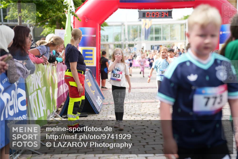 12.06.2026 - Holstenköstenlauf LAZAROV Photography http://msf.ph/oto/9741929 12.06.2026 16:09:36 Laufen 823, 55, 773, 811, 822, 935, 1134, 1136, 1237, 1254 meine-sportfotos.de