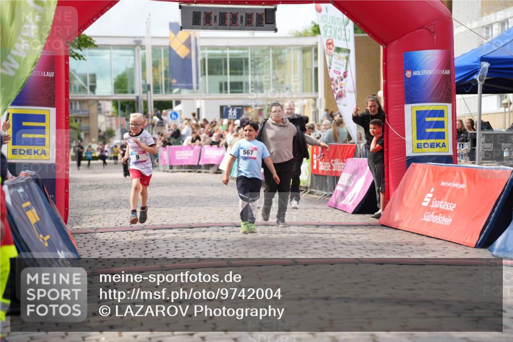 12.06.2026 - Holstenköstenlauf LAZAROV Photography http://msf.ph/oto/9742004 12.06.2026 16:10:38 Laufen 567, 9, 1, 9, 567 meine-sportfotos.de