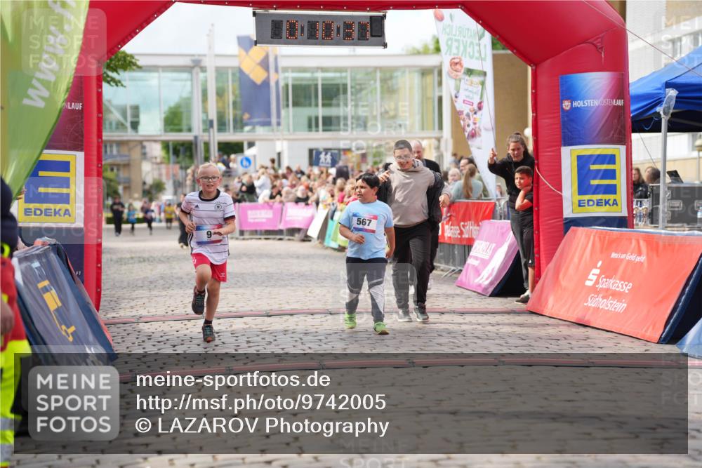 12.06.2026 - Holstenköstenlauf LAZAROV Photography http://msf.ph/oto/9742005 12.06.2026 16:10:39 Laufen 9, 567, 1, 9, 567 meine-sportfotos.de