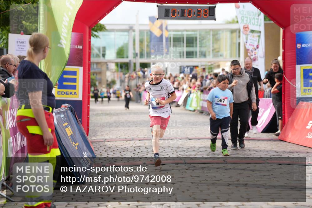 12.06.2026 - Holstenköstenlauf LAZAROV Photography http://msf.ph/oto/9742008 12.06.2026 16:10:40 Laufen 10, 567, 5, 1, 9, 567 meine-sportfotos.de