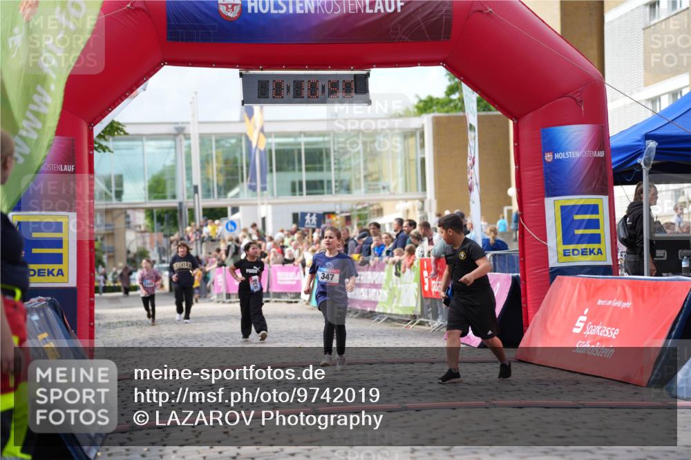 12.06.2026 - Holstenköstenlauf LAZAROV Photography http://msf.ph/oto/9742019 12.06.2026 16:10:52 Laufen 347, 346, 347, 938, 1550 meine-sportfotos.de