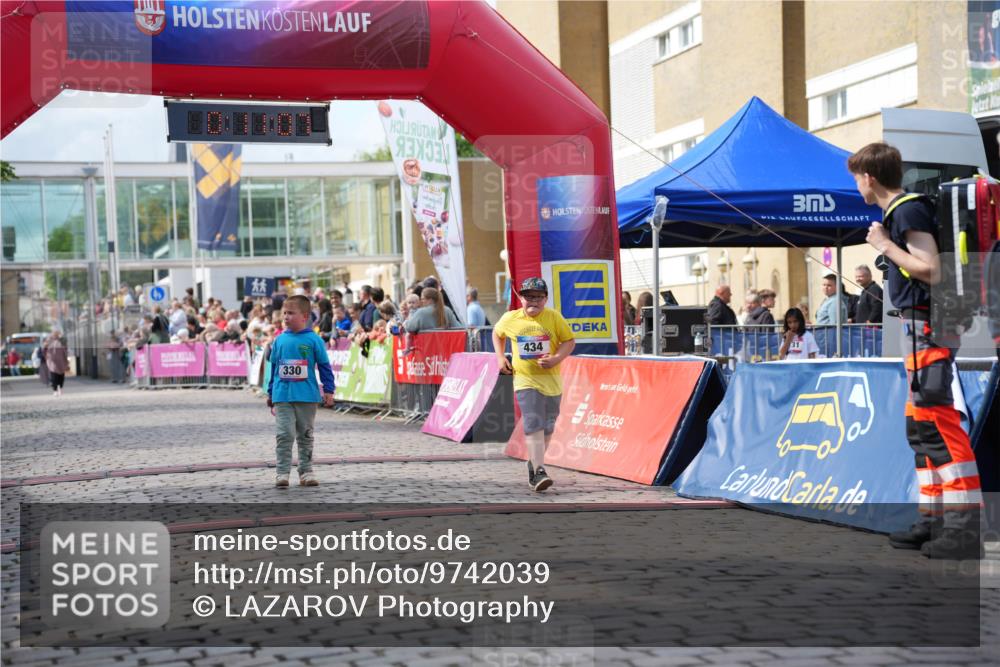 12.06.2026 - Holstenköstenlauf LAZAROV Photography http://msf.ph/oto/9742039 12.06.2026 16:11:09 Laufen 330, 434, 434 meine-sportfotos.de