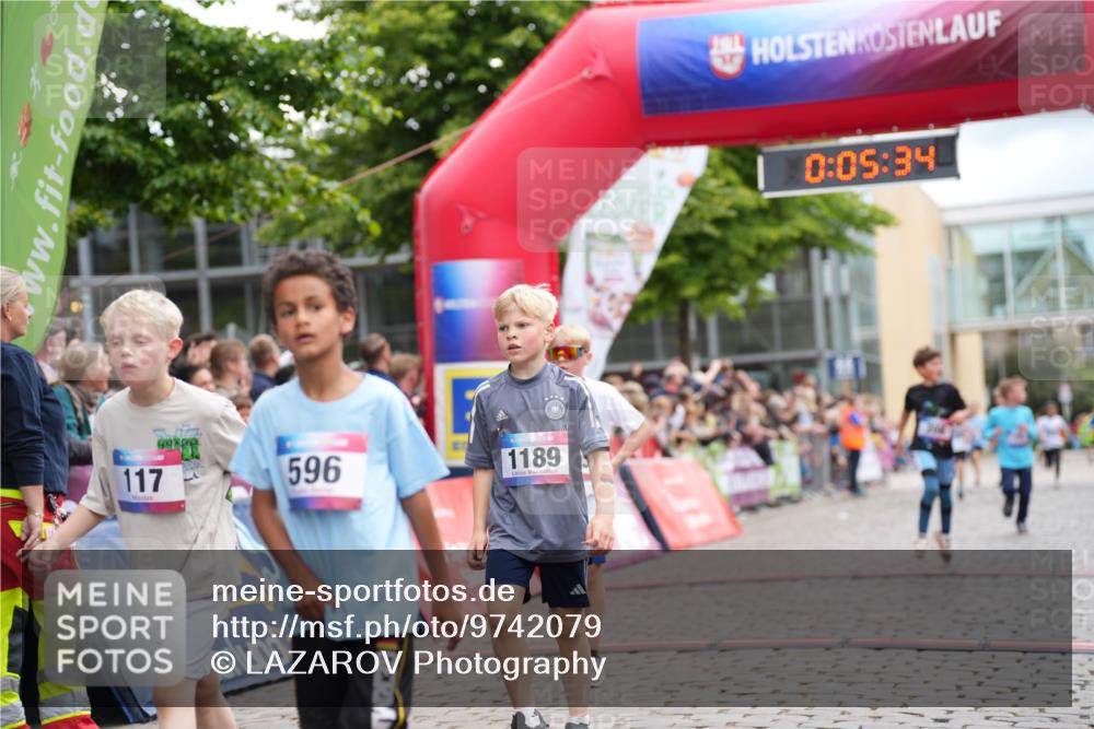 12.06.2026 - Holstenköstenlauf LAZAROV Photography http://msf.ph/oto/9742079 12.06.2026 16:20:32 Laufen 117, 596, 1189, 0, 05, 34, 73, 130, 208, 379, 381, 592, 1027, 1452 meine-sportfotos.de