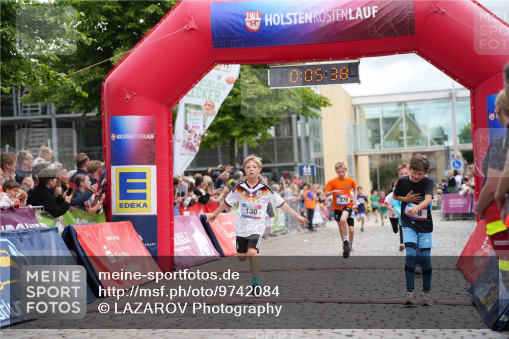 12.06.2026 - Holstenköstenlauf LAZAROV Photography http://msf.ph/oto/9742084 12.06.2026 16:20:36 Laufen 0, 05, 38, 130, 379, 8, 42, 73, 130, 211, 379, 381, 466, 592, 1027, 1112, 1452, 1556 meine-sportfotos.de