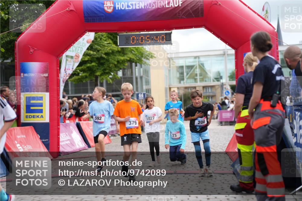 12.06.2026 - Holstenköstenlauf LAZAROV Photography http://msf.ph/oto/9742089 12.06.2026 16:20:38 Laufen 10, 05, 40, 592, 1027, 379, 73, 208, 42, 130, 211, 379, 381, 466, 477, 592, 1027, 1112, 1452, 1556 meine-sportfotos.de