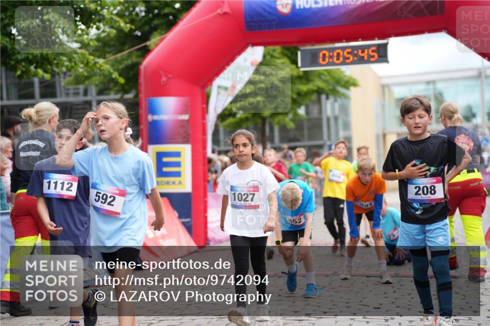 12.06.2026 - Holstenköstenlauf LAZAROV Photography http://msf.ph/oto/9742094 12.06.2026 16:20:43 Laufen 1112, 592, 1027, 352, 0, 05, 45, 36, 208, 42, 94, 211, 466, 477, 1112, 1556 meine-sportfotos.de