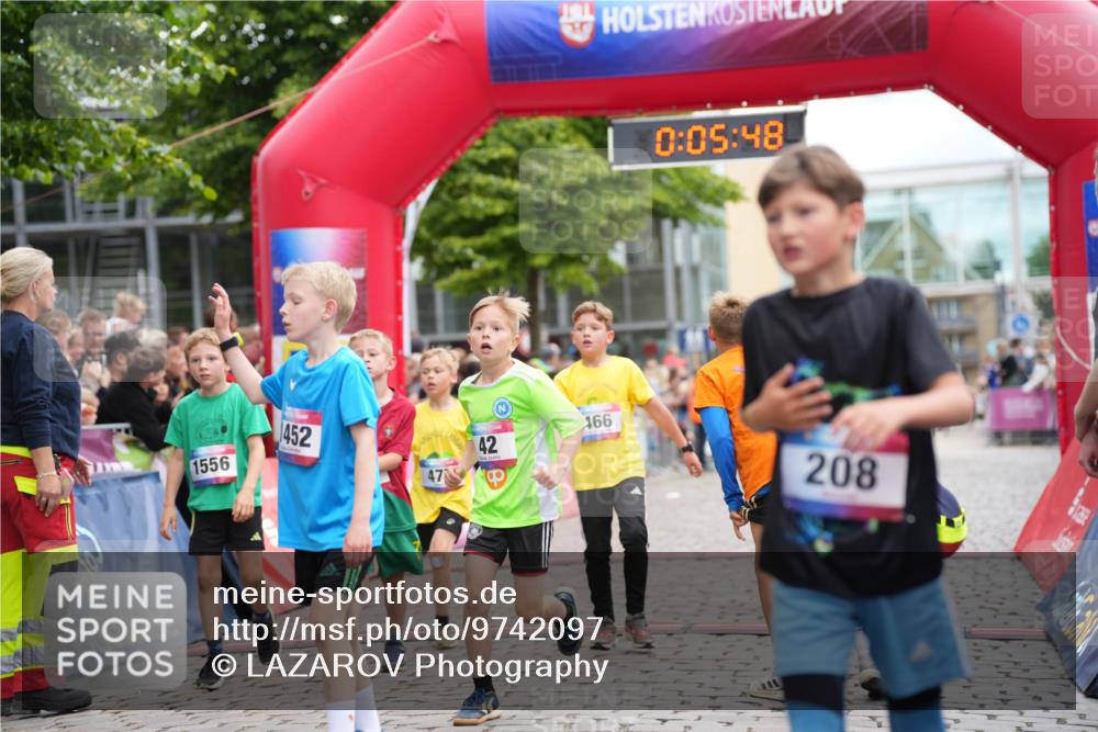 12.06.2026 - Holstenköstenlauf LAZAROV Photography http://msf.ph/oto/9742097 12.06.2026 16:20:45 Laufen 452, 42, 1556, 47, 166, 0, 05, 48, 208, 42, 94, 211, 466, 472, 477, 1556 meine-sportfotos.de