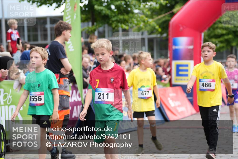 12.06.2026 - Holstenköstenlauf LAZAROV Photography http://msf.ph/oto/9742101 12.06.2026 16:20:49 Laufen 61, 1, 1556, 7, 211, 477, 466, 94, 472, 475, 599, 615, 840 meine-sportfotos.de