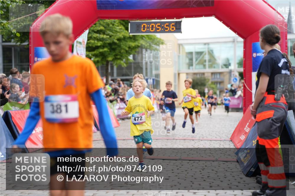 12.06.2026 - Holstenköstenlauf LAZAROV Photography http://msf.ph/oto/9742109 12.06.2026 16:20:54 Laufen 381, 10, 05, 56, 472, 1015, 205, 298, 472, 475, 476, 599, 615, 832, 840, 1309 meine-sportfotos.de