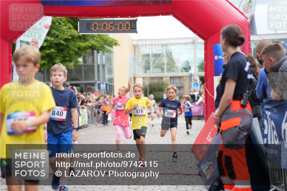 12.06.2026 - Holstenköstenlauf LAZAROV Photography http://msf.ph/oto/9742115 12.06.2026 16:20:58 Laufen 0, 08, 00, 298, 840, 476, 205, 205, 214, 298, 458, 475, 476, 599, 832, 840, 1210, 1309, 1484 meine-sportfotos.de