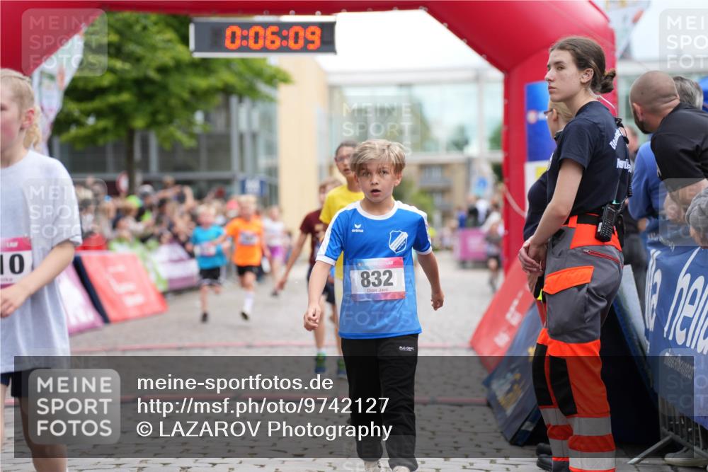 12.06.2026 - Holstenköstenlauf LAZAROV Photography http://msf.ph/oto/9742127 12.06.2026 16:21:07 Laufen 0, 06, 09, 10, 832, 6, 76, 168, 171, 213, 214, 294, 315, 387, 486, 588, 600, 604, 608, 1187 meine-sportfotos.de