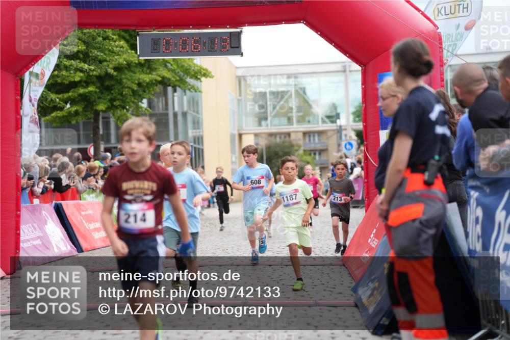 12.06.2026 - Holstenköstenlauf LAZAROV Photography http://msf.ph/oto/9742133 12.06.2026 16:21:10 Laufen 214, 608, 1187, 213, 6, 12, 76, 168, 171, 213, 294, 315, 387, 462, 486, 588, 600, 604, 608, 1187 meine-sportfotos.de
