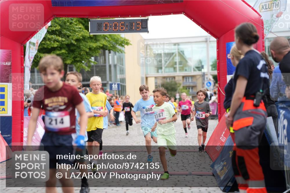 12.06.2026 - Holstenköstenlauf LAZAROV Photography http://msf.ph/oto/9742135 12.06.2026 16:21:11 Laufen 10, 08, 88, 214, 608, 1187, 213, 6, 12, 76, 168, 171, 213, 294, 315, 387, 462, 486, 588, 598, 600, 604, 608, 835, 1187, 1324 meine-sportfotos.de