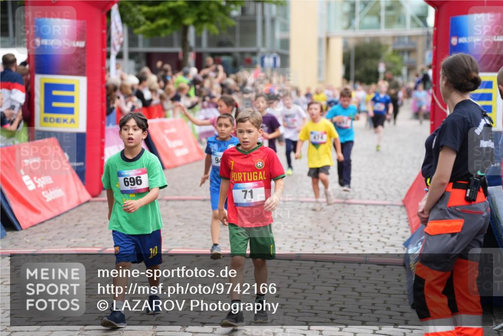12.06.2026 - Holstenköstenlauf LAZAROV Photography http://msf.ph/oto/9742166 12.06.2026 16:21:39 Laufen 696, 94, 71, 10, 71, 114, 292, 304, 316, 468, 473, 474, 480, 605, 612, 829, 865, 868, 947, 953, 954, 1190, 1197, 1214, 1330 meine-sportfotos.de