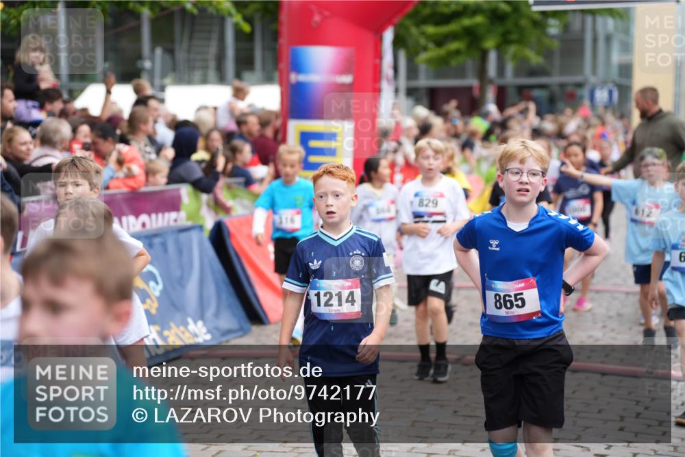 12.06.2026 - Holstenköstenlauf LAZAROV Photography http://msf.ph/oto/9742177 12.06.2026 16:21:48 Laufen 829, 1214, 865, 612, 86, 206, 316, 382, 468, 473, 480, 597, 605, 612, 688, 702, 829, 857, 866, 868, 1002, 1023, 1184, 1313, 1328, 1330, 1413, 1436, 1475, 1540 meine-sportfotos.de