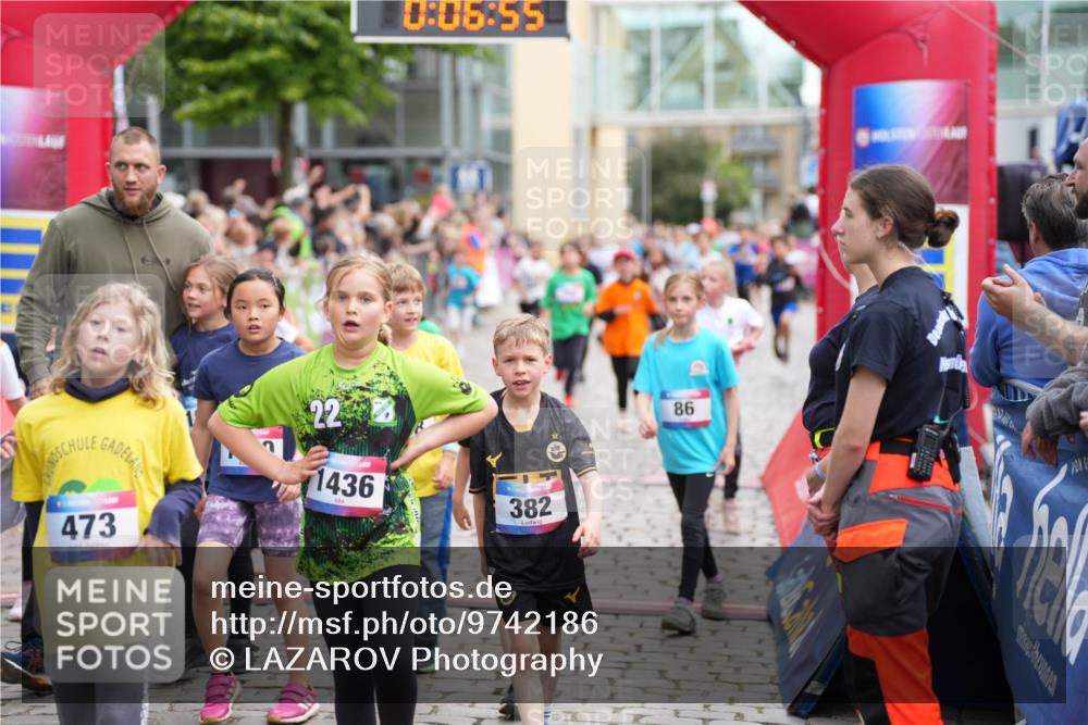 12.06.2026 - Holstenköstenlauf LAZAROV Photography http://msf.ph/oto/9742186 12.06.2026 16:21:53 Laufen 0, 06, 55, 473, 22, 3, 1436, 382, 86, 131, 165, 206, 209, 289, 296, 307, 688, 694, 702, 706, 850, 1023, 1102, 1111, 1199, 1313, 1320, 1413, 1525, 1540, 1560 meine-sportfotos.de