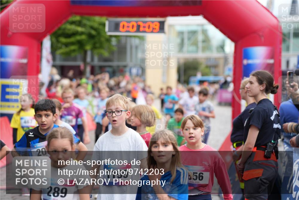 12.06.2026 - Holstenköstenlauf LAZAROV Photography http://msf.ph/oto/9742203 12.06.2026 16:22:06 Laufen 20, 289, 0, 07, 09, 36, 1199, 856, 51, 137, 295, 313, 380, 467, 479, 583, 610, 689, 861, 1193, 1315, 1317, 1318, 1460 meine-sportfotos.de