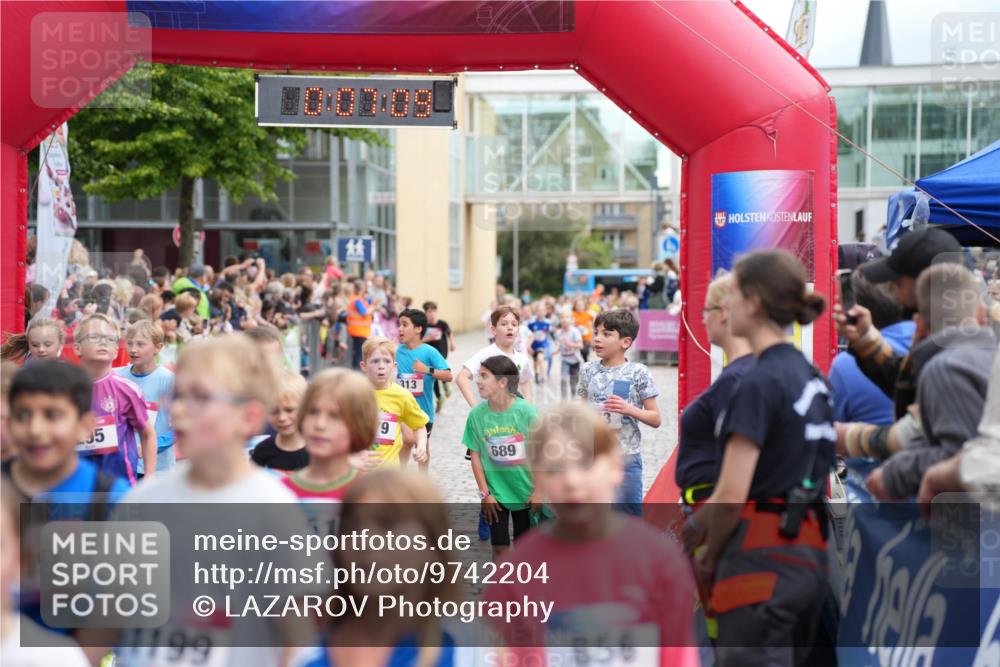 12.06.2026 - Holstenköstenlauf LAZAROV Photography http://msf.ph/oto/9742204 12.06.2026 16:22:07 Laufen 99, 9, 313, 689, 1199, 856, 137, 295, 313, 380, 467, 479, 583, 610, 689, 1022, 1193, 1315, 1317, 1318, 1460 meine-sportfotos.de