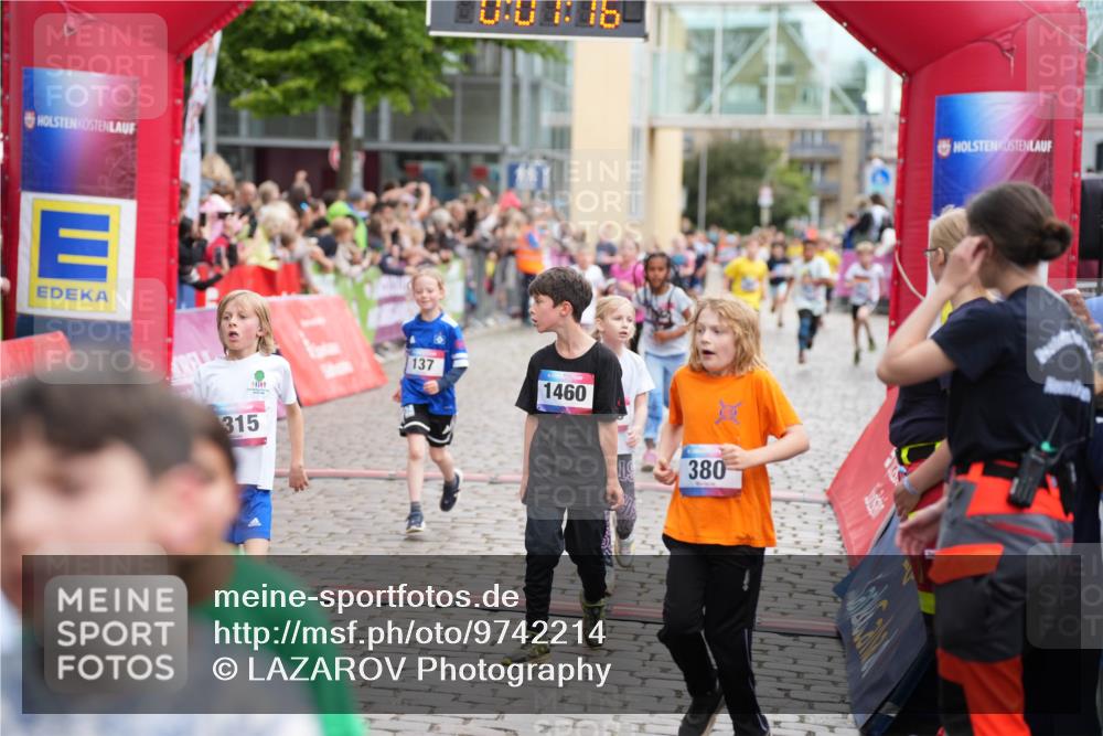12.06.2026 - Holstenköstenlauf LAZAROV Photography http://msf.ph/oto/9742214 12.06.2026 16:22:14 Laufen 137, 1460, 315, 380, 2, 28, 137, 380, 461, 485, 833, 1022, 1032, 1183, 1192, 1193, 1211, 1315, 1460 meine-sportfotos.de