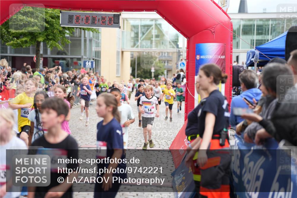 12.06.2026 - Holstenköstenlauf LAZAROV Photography http://msf.ph/oto/9742221 12.06.2026 16:22:18 Laufen 46, 3, 1460, 1211, 14, 485, 28, 97, 145, 212, 386, 461, 478, 485, 772, 831, 833, 838, 839, 860, 962, 1032, 1033, 1183, 1192, 1200, 1211, 1395, 1435 meine-sportfotos.de
