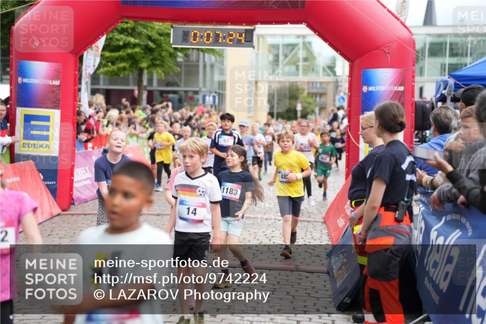12.06.2026 - Holstenköstenlauf LAZAROV Photography http://msf.ph/oto/9742224 12.06.2026 16:22:22 Laufen 2, 10, 07, 24, 97, 14, 1183, 485, 033, 28, 97, 145, 169, 212, 302, 383, 386, 464, 478, 482, 485, 684, 772, 831, 836, 838, 839, 849, 860, 864, 962, 1033, 1183, 1200, 1211, 1395, 1435 meine-sportfotos.de