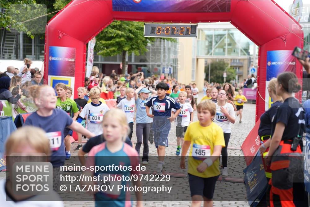 12.06.2026 - Holstenköstenlauf LAZAROV Photography http://msf.ph/oto/9742229 12.06.2026 16:22:25 Laufen 11, 8, 97, 1200, 212, 838, 28, 836, 485, 1033, 97, 145, 169, 212, 302, 383, 386, 464, 478, 482, 684, 772, 831, 836, 838, 839, 842, 849, 860, 864, 962, 1033, 1118, 1200, 1395, 1435, 1543 meine-sportfotos.de