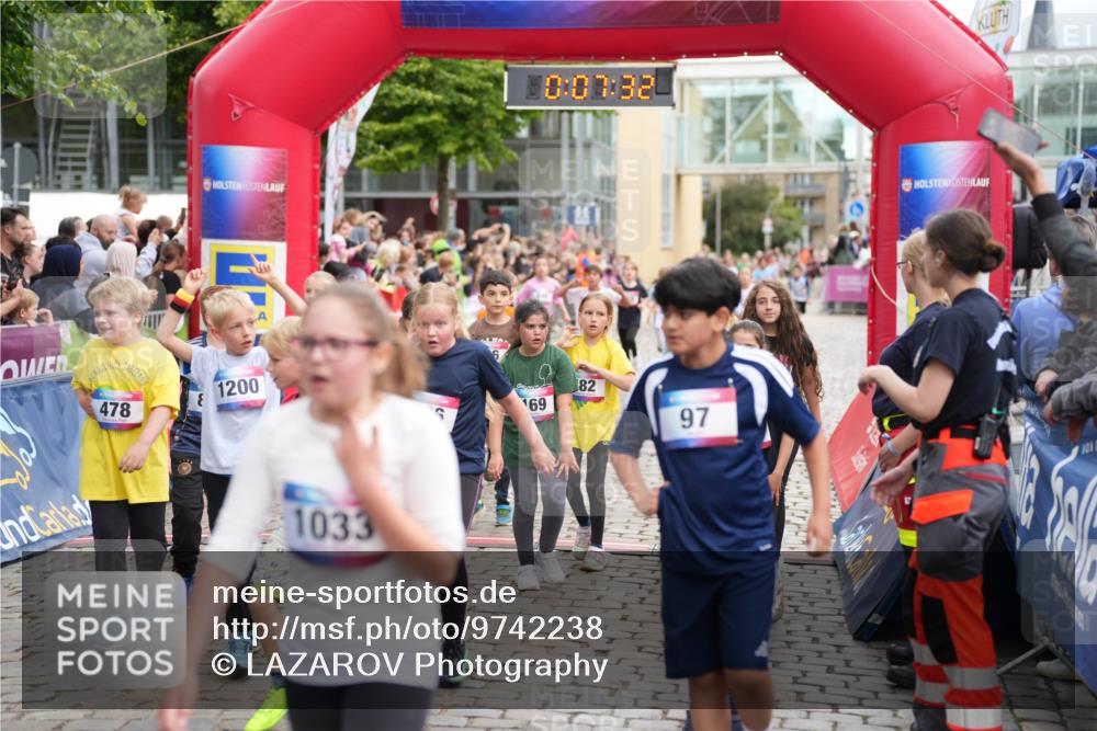 12.06.2026 - Holstenköstenlauf LAZAROV Photography http://msf.ph/oto/9742238 12.06.2026 16:22:30 Laufen 478, 1200, 1033, 6, 10, 07, 32, 169, 82, 97, 166, 169, 302, 303, 383, 464, 584, 828, 836, 842, 848, 849, 859, 951, 1025, 1118, 1476, 1543 meine-sportfotos.de