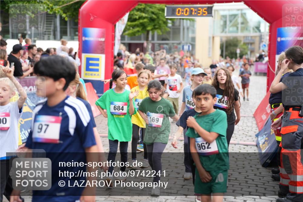 12.06.2026 - Holstenköstenlauf LAZAROV Photography http://msf.ph/oto/9742241 12.06.2026 16:22:32 Laufen 0, 97, 684, 169, 0, 07, 35, 849, 860, 962, 166, 303, 383, 464, 576, 584, 676, 828, 842, 848, 859, 951, 1025, 1118, 1476, 1543 meine-sportfotos.de