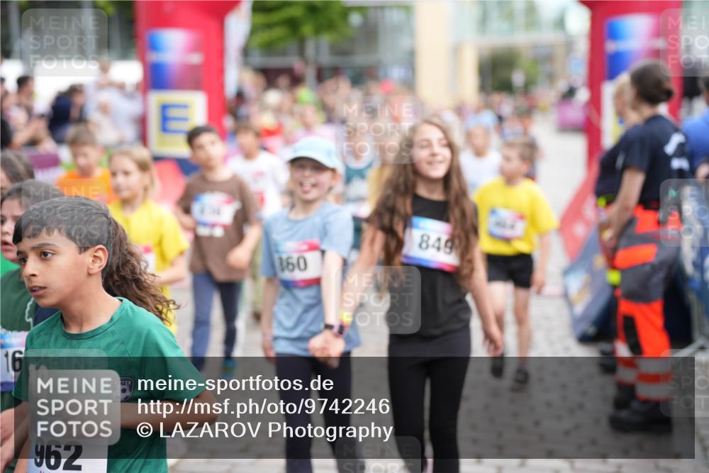 12.06.2026 - Holstenköstenlauf LAZAROV Photography http://msf.ph/oto/9742246 12.06.2026 16:22:34 Laufen 16, 10, 962, 160, 849, 166, 303, 576, 584, 676, 828, 847, 848, 859, 951, 1025, 1118, 1476, 1543 meine-sportfotos.de
