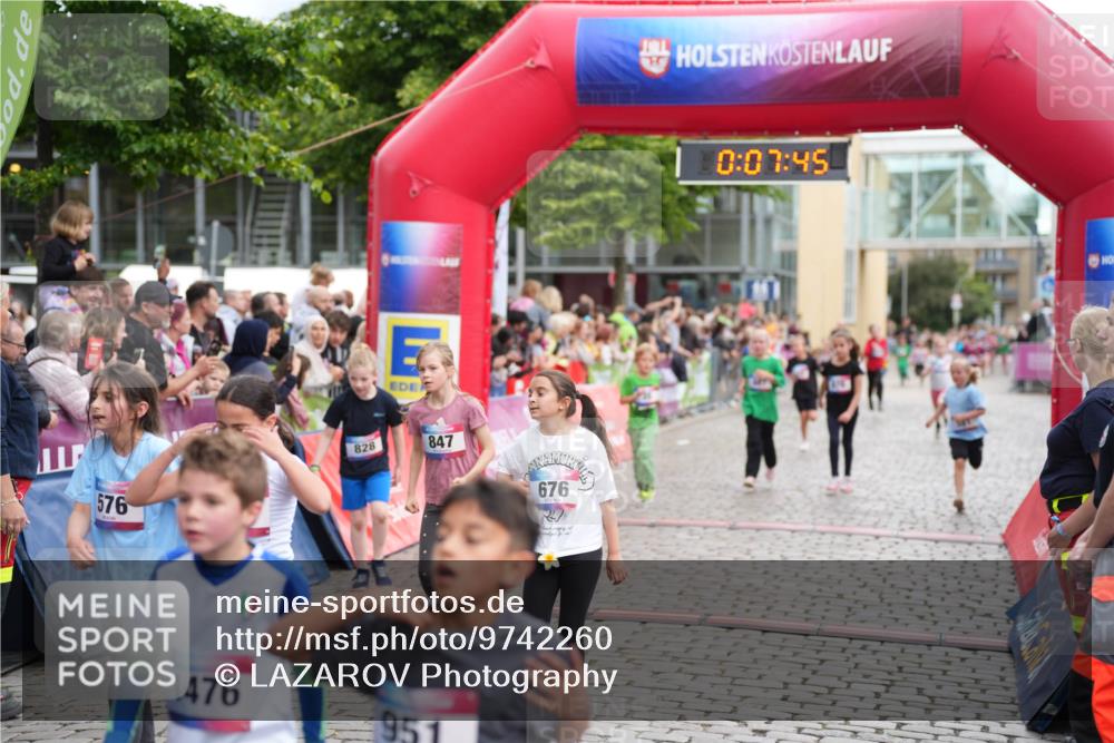 12.06.2026 - Holstenköstenlauf LAZAROV Photography http://msf.ph/oto/9742260 12.06.2026 16:22:42 Laufen 576, 828, 847, 1476, 951, 676, 0, 07, 45, 35, 170, 581, 676, 687, 847, 862, 870, 1206, 1473 meine-sportfotos.de