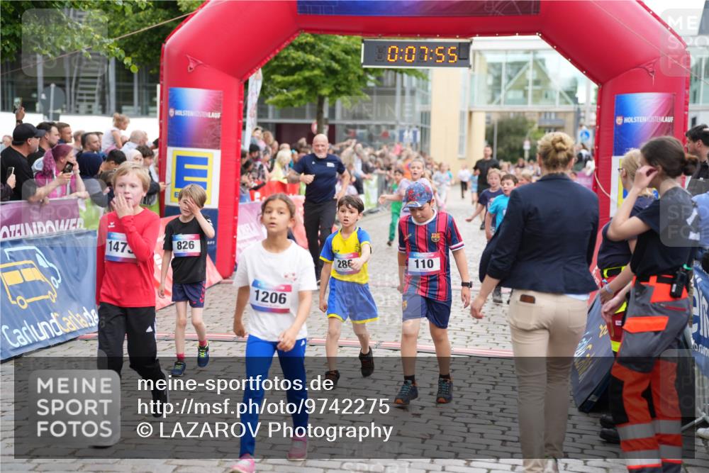 12.06.2026 - Holstenköstenlauf LAZAROV Photography http://msf.ph/oto/9742275 12.06.2026 16:22:53 Laufen 147, 826, 1206, 286, 0, 07, 55, 110, 61, 110, 284, 285, 286, 288, 297, 305, 385, 481, 589, 693, 695, 703, 826, 844, 845, 1028, 1100, 1113, 1185, 1220 meine-sportfotos.de