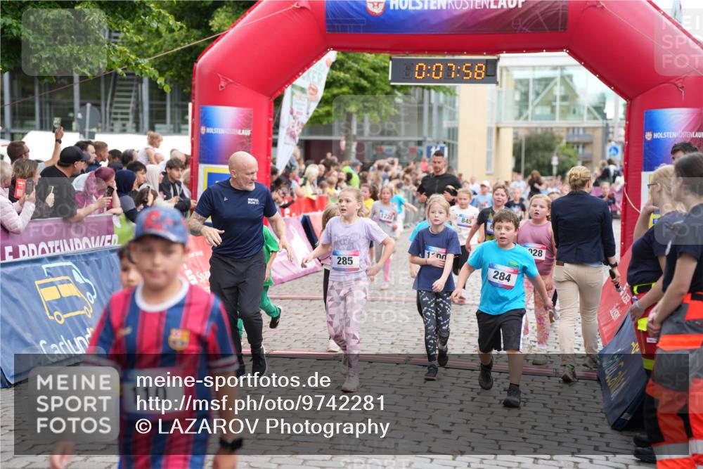 12.06.2026 - Holstenköstenlauf LAZAROV Photography http://msf.ph/oto/9742281 12.06.2026 16:22:56 Laufen 110, 20, 0, 07, 58, 845, 28, 285, 100, 284, 61, 285, 288, 297, 305, 385, 481, 589, 693, 695, 703, 844, 845, 1028, 1100, 1113, 1185, 1186, 1220, 1329 meine-sportfotos.de