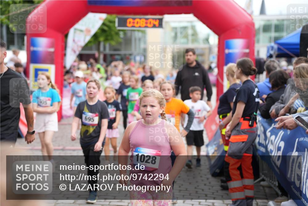 12.06.2026 - Holstenköstenlauf LAZAROV Photography http://msf.ph/oto/9742294 12.06.2026 16:23:02 Laufen 695, 0, 08, 04, 36, 1028, 61, 167, 215, 312, 589, 607, 693, 824, 844, 855, 1026, 1098, 1105, 1185, 1186, 1194, 1205, 1213, 1310, 1319, 1323, 1329, 1536 meine-sportfotos.de