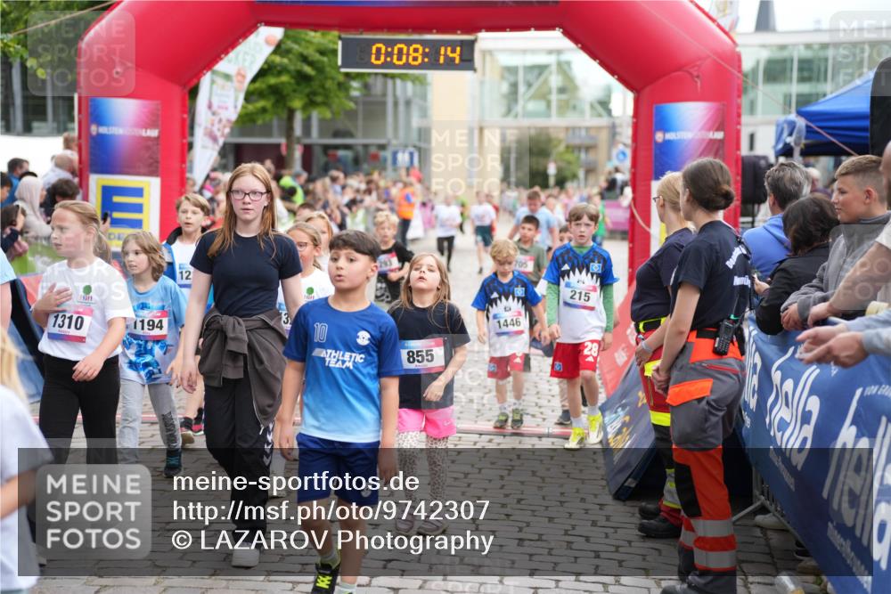 12.06.2026 - Holstenköstenlauf LAZAROV Photography http://msf.ph/oto/9742307 12.06.2026 16:23:11 Laufen 1310, 1194, 12, 0, 08, 14, 3, 10, 855, 705, 1446, 215, 28, 167, 293, 312, 595, 698, 705, 824, 834, 1098, 1213, 1216, 1321, 1327, 1429 meine-sportfotos.de
