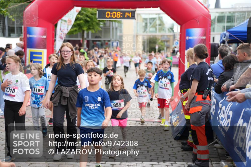 12.06.2026 - Holstenköstenlauf LAZAROV Photography http://msf.ph/oto/9742308 12.06.2026 16:23:12 Laufen 1310, 1194, 12, 10, 0, 08, 14, 855, 1446, 215, 98, 119, 138, 167, 293, 312, 595, 685, 698, 705, 834, 1098, 1213, 1216, 1321, 1327, 1429 meine-sportfotos.de