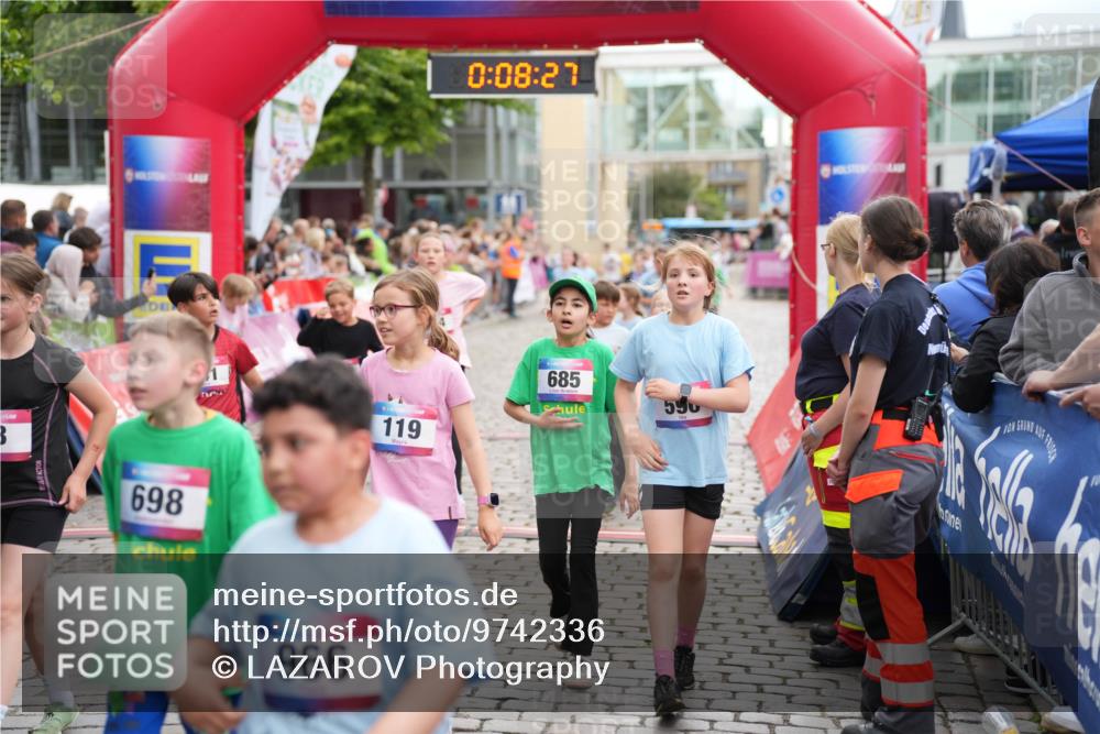 12.06.2026 - Holstenköstenlauf LAZAROV Photography http://msf.ph/oto/9742336 12.06.2026 16:23:24 Laufen 698, 966, 0, 08, 27, 119, 685, 550, 67, 164, 207, 465, 582, 586, 590, 593, 602, 686, 1103, 1104, 1110, 1201, 1208, 1209, 1425, 1502 meine-sportfotos.de