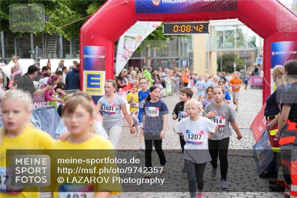 12.06.2026 - Holstenköstenlauf LAZAROV Photography http://msf.ph/oto/9742357 12.06.2026 16:23:40 Laufen 171, 0, 08, 42, 1031, 484, 13, 1509, 1485, 314, 1207, 308, 384, 484, 585, 587, 863, 1107, 1120, 1325, 1486, 1491 meine-sportfotos.de