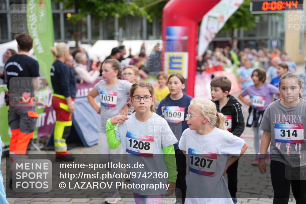12.06.2026 - Holstenköstenlauf LAZAROV Photography http://msf.ph/oto/9742360 12.06.2026 16:23:42 Laufen 111, 1031, 1509, 1208, 36, 1207, 5, 0, 08, 44, 486, 314, 308, 384, 484, 585, 587, 858, 863, 1107, 1120, 1195, 1202, 1326, 1491 meine-sportfotos.de