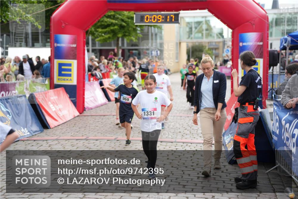 12.06.2026 - Holstenköstenlauf LAZAROV Photography http://msf.ph/oto/9742395 12.06.2026 16:24:15 Laufen 0, 09, 17, 969, 1331, 311, 577, 578, 683, 1204, 1311 meine-sportfotos.de