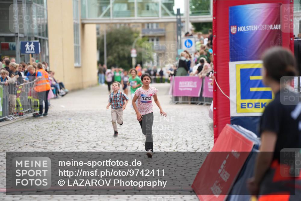 12.06.2026 - Holstenköstenlauf LAZAROV Photography http://msf.ph/oto/9742411 12.06.2026 16:24:29 Laufen 1212, 691, 1212 meine-sportfotos.de