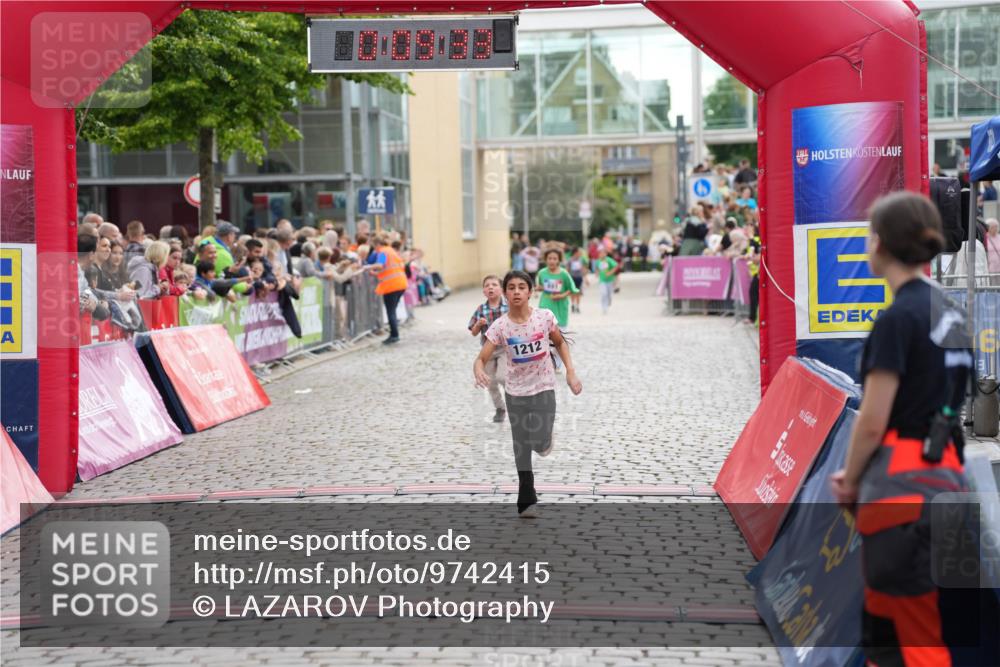 12.06.2026 - Holstenköstenlauf LAZAROV Photography http://msf.ph/oto/9742415 12.06.2026 16:24:31 Laufen 1212, 691, 1212 meine-sportfotos.de