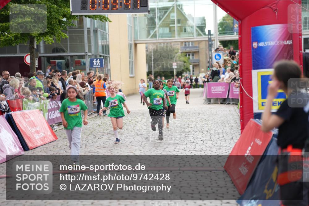 12.06.2026 - Holstenköstenlauf LAZAROV Photography http://msf.ph/oto/9742428 12.06.2026 16:24:45 Laufen 63, 679, 681, 678, 682, 677, 678, 679, 681, 682 meine-sportfotos.de