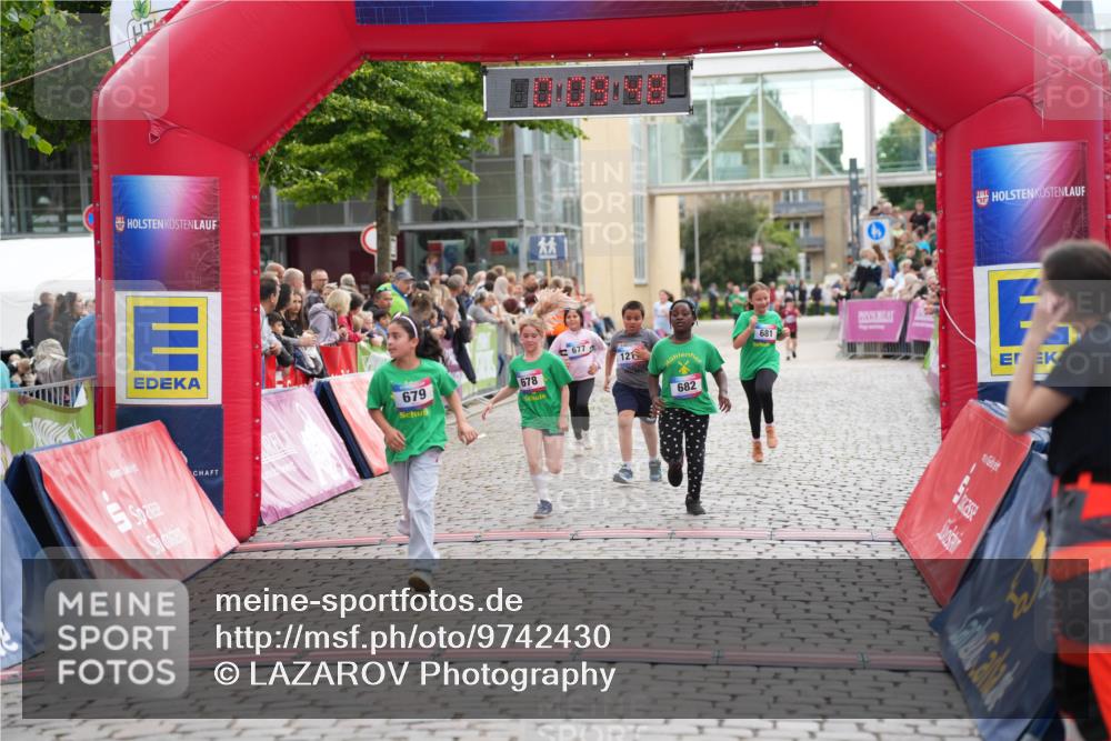 12.06.2026 - Holstenköstenlauf LAZAROV Photography http://msf.ph/oto/9742430 12.06.2026 16:24:46 Laufen 677, 681, 12, 679, 678, 682, 677, 678, 679, 681, 682 meine-sportfotos.de