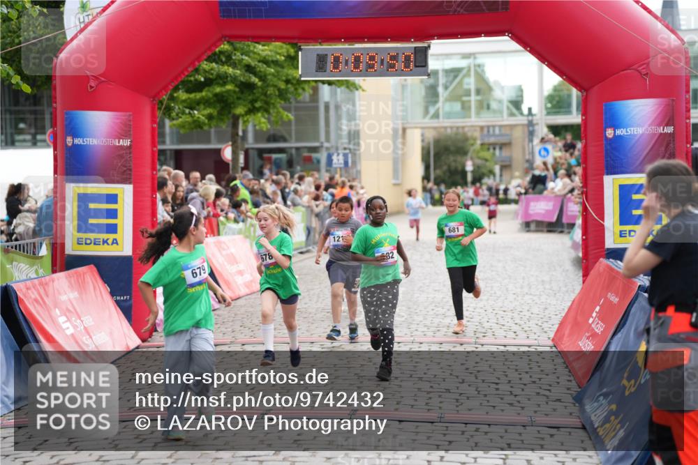 12.06.2026 - Holstenköstenlauf LAZAROV Photography http://msf.ph/oto/9742432 12.06.2026 16:24:47 Laufen 679, 678, 12, 32, 681, 677, 678, 679, 681, 682 meine-sportfotos.de