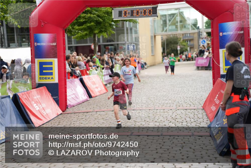 12.06.2026 - Holstenköstenlauf LAZAROV Photography http://msf.ph/oto/9742450 12.06.2026 16:24:58 Laufen 1422, 1101, 1101, 1422 meine-sportfotos.de
