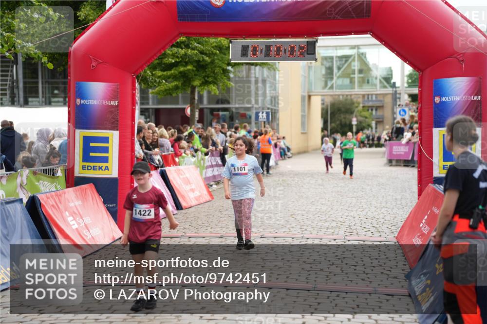 12.06.2026 - Holstenköstenlauf LAZAROV Photography http://msf.ph/oto/9742451 12.06.2026 16:25:00 Laufen 1422, 1101, 1101, 1422 meine-sportfotos.de