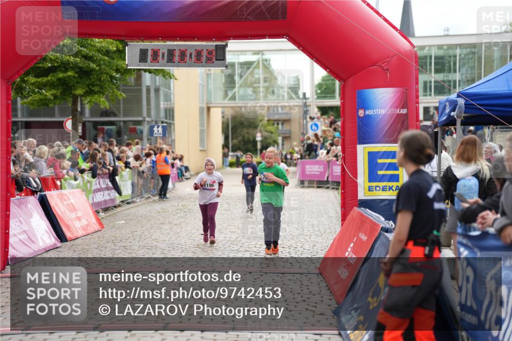 12.06.2026 - Holstenköstenlauf LAZAROV Photography http://msf.ph/oto/9742453 12.06.2026 16:25:07 Laufen 1196, 70, 701, 1116, 1196 meine-sportfotos.de